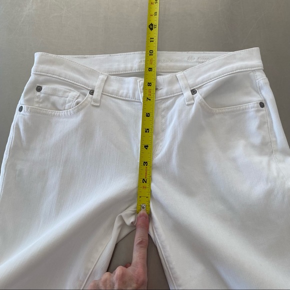 7 FOR ALL MANKIND The Slim Cigarette White Jeans Denim Size 26 Summer Jeans - Picture 10 of 13